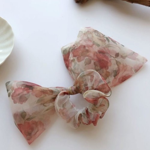 gumka do włosów tiulowa scrunchie kokarda kwiaty jasna.jpg