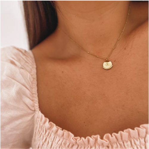 NASZYJNIK  ZE STALI CHIRURGICZNEJ DELIAKTNY KORALIKI ZAWIESZKA KOLOR ZŁOTY 