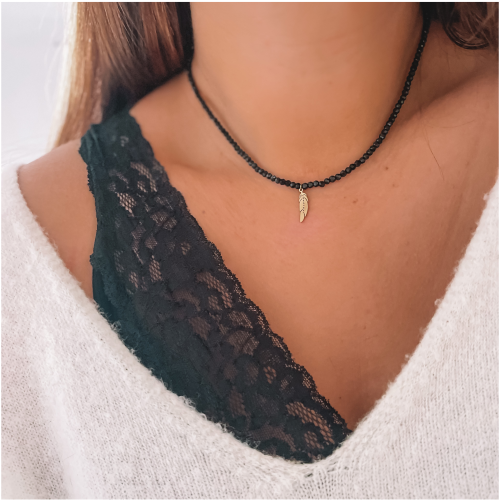 NASZYJNIK STAL CHIRURGICZNA CZARNE KORALIKI PIÓRKO KOLOR ZŁOTY 