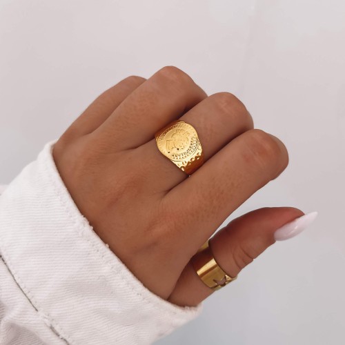 ZŁOTY PIERŚCIONEK ZE STALI CHIRURGICZNEJ SYGNET VINTAGE