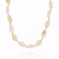 naszyjnik muszelki na białym sznurku choker .jpg