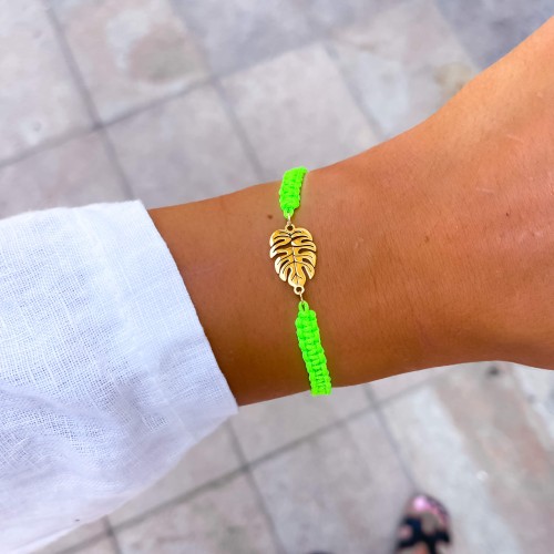 bransoletka liść monstery na zielonym neonowym sznurku stal chirurgiczna .jpg