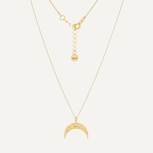 Pozłacany naszyjnik ze srebra 925 z zawieszką księżyc z młotkowanego srebra
