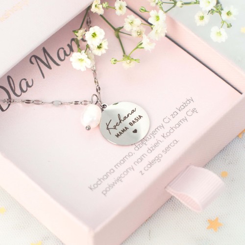 NASZYJNIK DLA MAMY SREBRNY Z GRAWEREM DWUSTRONNYM I PERŁĄ HODOWLANĄ 