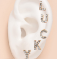 KOMPLET ZŁOTYCH KOLCZYKÓW LITERKI CYRKONIE LUCKY.png
