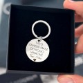 Brelok dla taty z grawerem imienia dziecka – „zawsze masz do kogo wracać” personalizowany prezent