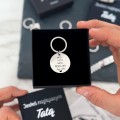 Brelok dla taty z grawerem imion dzieci – „mój tata mój bohater” personalizowany prezent