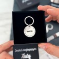 Brelok dla taty z imieniem dziecka – personalizowany grawer okrągły prezent