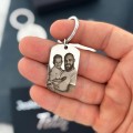Brelok podłużny dla taty ze zdjęciem grawerowanym w metalu klasyczna forma, osobisty charakter