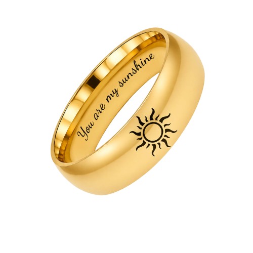 ZŁOTY PIERŚCIONEK Z GRAWEREM YOU ARE MY SUNSHINE I SYMBOLEM SŁOŃCA Z POZŁACANEJ STALI CHIRURGICZNEJ 316L