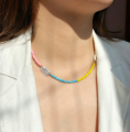 NASZYJNIK CHOKER KORALIKI BOHO PEREŁKA PUDROWE KOLORY.png