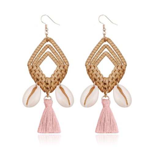 KOLCZYKI RATTANOWE RÓŻOWY CHWOST MUSZELKI