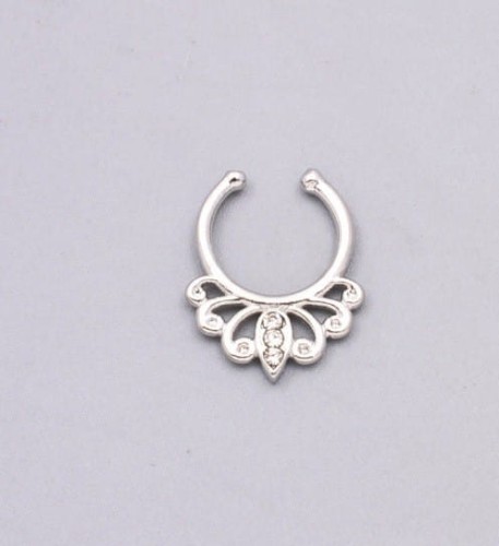 fake septum kolczyk do nosa srebrny hit gwiazd