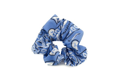 GUMKA DO WŁOSÓW SCRUNCHIE WZORY BOHO BANDAMA BŁĘKITNA.jpg